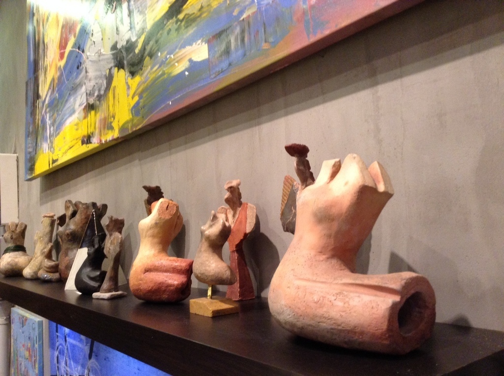 ART 10 GALLERY ACROPOLIS